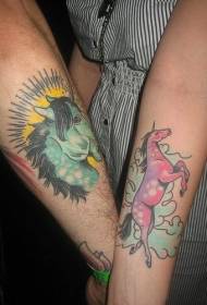 Couple mkono wapinki ndi buluu tattoo tattoo