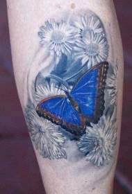 Плави лептир и цвјетни узорак тетоважа