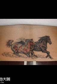 Patrón de tatuaje de caballo de cintura