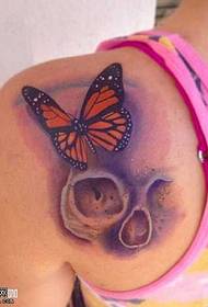 Татуировка плеча бабочка