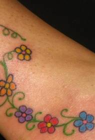 ყვავილოვანი ერთად პეპელა და ladybug tattoo ნიმუში