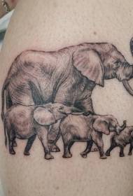 逼真的大象家庭纹身图案