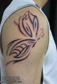 Шема на тетоважа со тотема со пеперутка