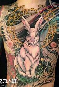 modèle de tatouage de lapin de la poitrine