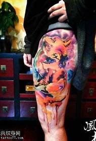 Modello tatuaggio gamba volpe