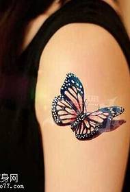 Patró realista de tatuatges de papallona
