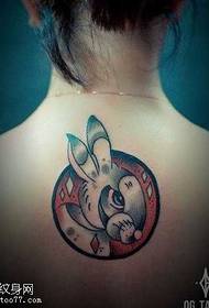 Kaninchen Tattoo Muster zurück