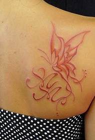 Patrón de tatuaje de mariposa rosa de hombro