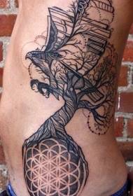 Креативни узорак тетоваже бочно ребро црно дрво орлова сфера
