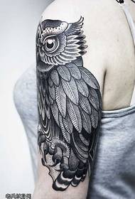 Arm Eule Tattoo-Muster