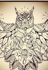 Persoonallisuuden pöllön tatuoinnin käsikirjoituskuvio
