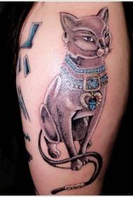 Egiptuse kass, kes kannab võimu sümboliseerivat krae tätoveeringut