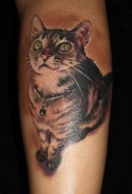 Modeli i tatuazheve të maceve me ngjyra realiste