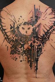 Modello tatuaggio gufo inchiostro posteriore