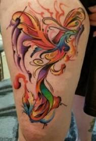 Ang mga paa sa eskuylahan nagpintal sa mga linya sa abstract nga mga linya sa gagmay nga mga litrato sa tattoo sa phoenix