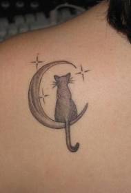 バックムーンに猫の背中のタトゥー
