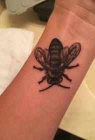 Băieți încheietura pe negru prick linie simplă animal mic realist imagine de tatuaj