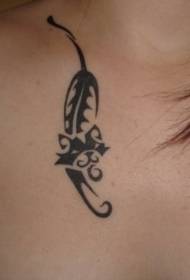Modello tatuaggio gatto nero stile tribale