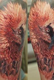 Modellu surrealista di tatuaggi di uccelli realistichi