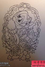 Il manoscritto del tatuaggio Owl Rose funziona con il tatuaggio