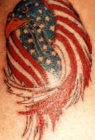 アメリカの国旗色のワシのタトゥーパターン