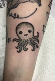 Tattooananann dabbobin dabba daban-daban masu launin fata launin toka ne ke ba da shawarwari ga tsarin ƙifar dabba
