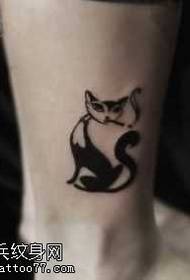 腿部可爱流行的猫咪图腾纹身图案