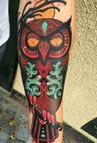 Chicos brazo pintado acuarela boceto arte creativo dominante búho tatuaje fotos