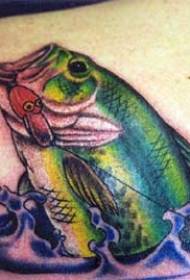 Žalia žuvis kablio tatuiruotės modelis