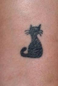 Lite svart katt personlighet tatoveringsmønster