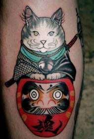 Kot ma na sobie wzór tatuażu japońskiego kimona