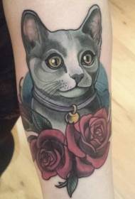 Gato e rosa vermelha tatuagem padrão