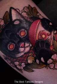 Černá kočka a japonský Dharma květinový vzor tetování