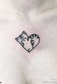 Kitten tattoo qauv ntawm lub hauv siab