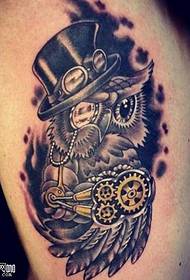 Modello di tatuaggio gufo gamba