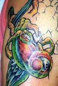 Dühös félszemű madár tetoválás minta