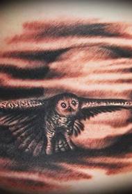 Ncoma iphethini yesitayela se-owl tattoo