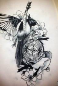 Relógio de pássaro europeu e americano flor preto cinza tatuagem padrão manuscrito