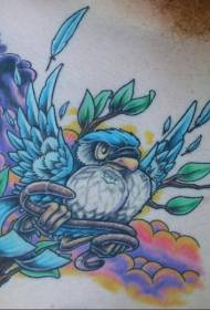Pasăre albastră cu model de tatuaj cheie