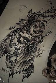 Rukopis tetovania sivej šedej sovy