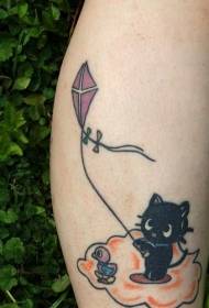 Crni mačić leteći zmaj crtani uzorak tetovaža
