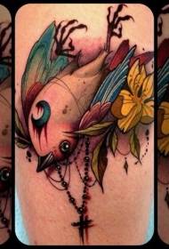 Uccello colorato in stile nuovo con fiori e motivo tatuaggio luna