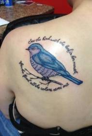 Modello blu tatuaggio uccello e lettera posteriore