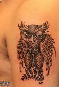 Pattern ng tattoo ng Arm owl