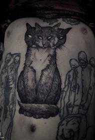 E toru nga hoahoa tattoo ngeru i runga i te kopu