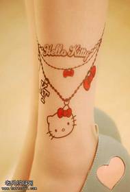 Modello di tatuaggio gatto molto bello e carino