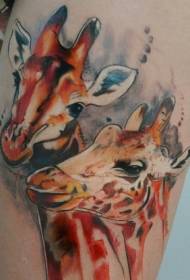 Modello tatuaggio giraffa dipinto a inchiostro colore gamba