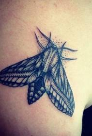 Modello di tatuaggio falena nera pungiglione spalla