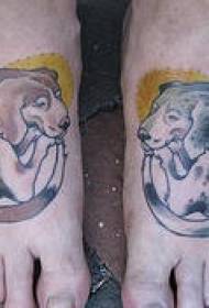 Patrón de tatuaje de perro de dos empeine