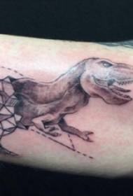 Moška roka na črno sivi točkovni trnovi geometrijski liniji tatoo dinozavra